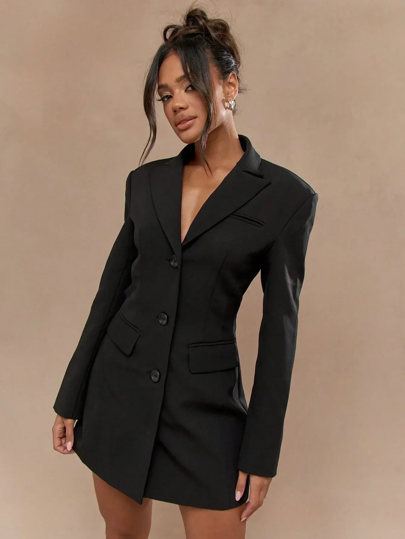 Marie-Louise | Sort Blazer Kjole med Enkel Knapplukking