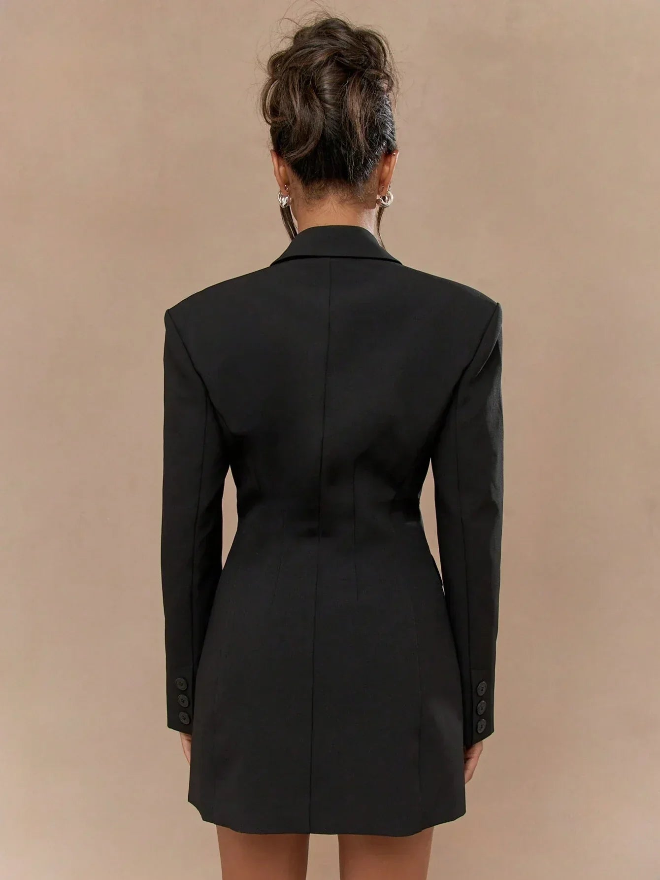 Marie-Louise | Sort Blazer Kjole med Enkel Knapplukking