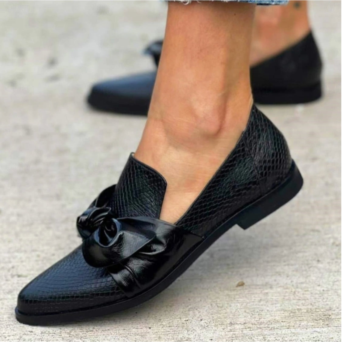 Isolde™ | Loafers med Slipsdetalj
