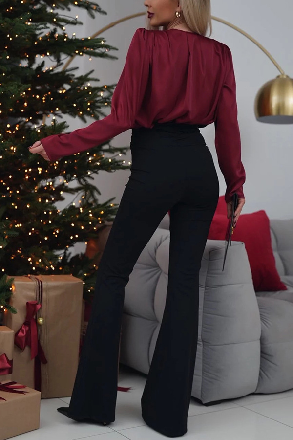 Clara | Elegant Satin Bluse med Blomsterdetalje