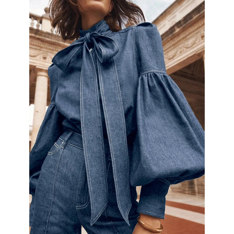 Fernande | Elegant Bluse med Høy Krage og Sløyfe