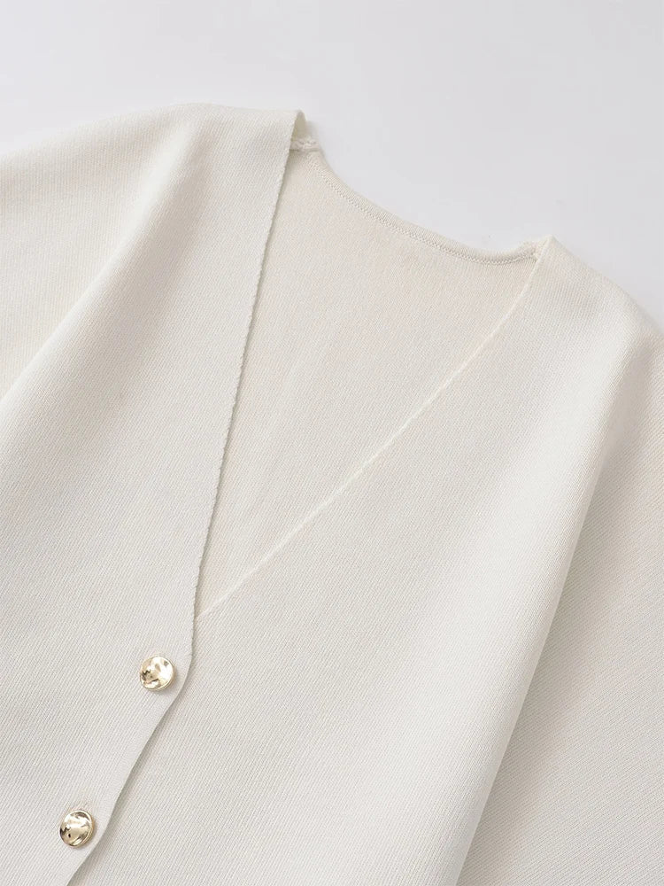 Francette | Minimalistisk Chic Knapbluse