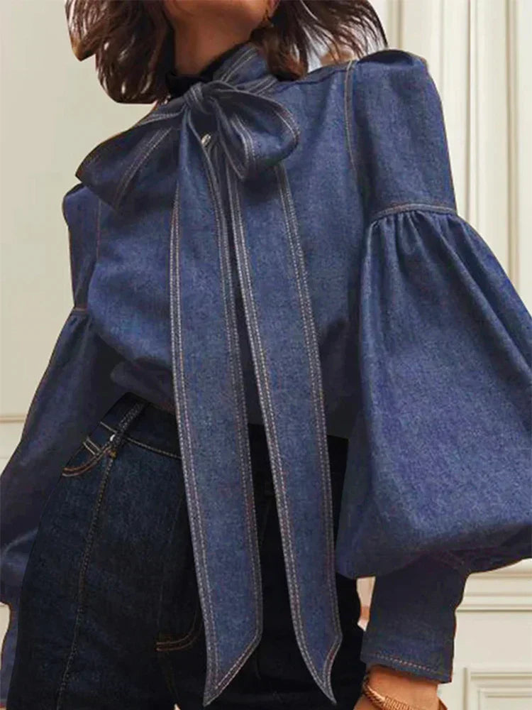 Fernande | Elegant Bluse med Høy Krage og Sløyfe