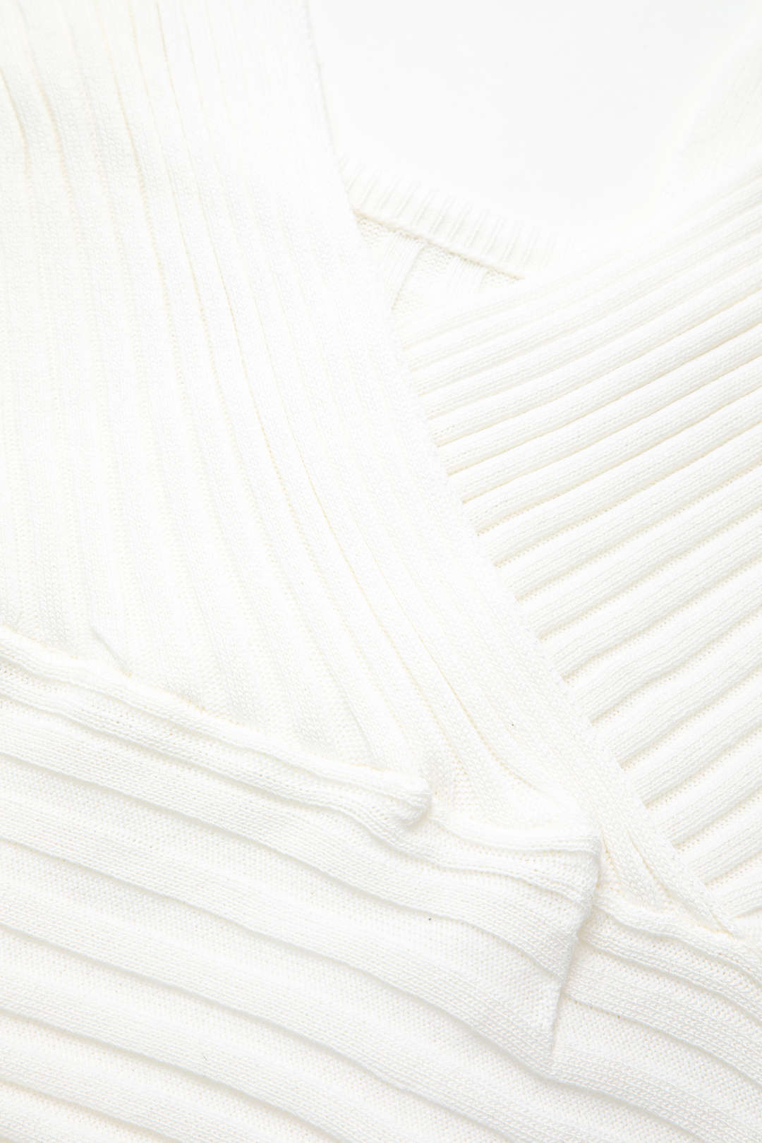 Reveré™ | Kort Ribtop med Krysset Stropper